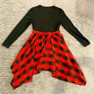 Girls holiday dress worn once. Size 160 (13/14 years old).